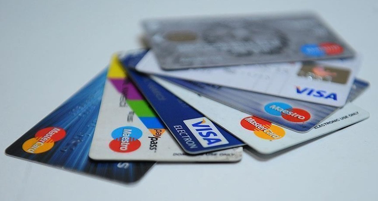 kartli odemelerde rekor agustosta 215 trilyon tllik islem yapildi wRSYAblV