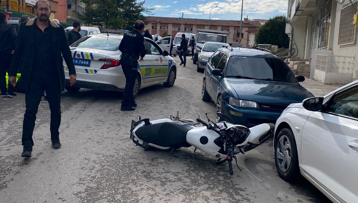 dur ihtarina uymadi 2 polis yaralandi muD4DWeU.jpg