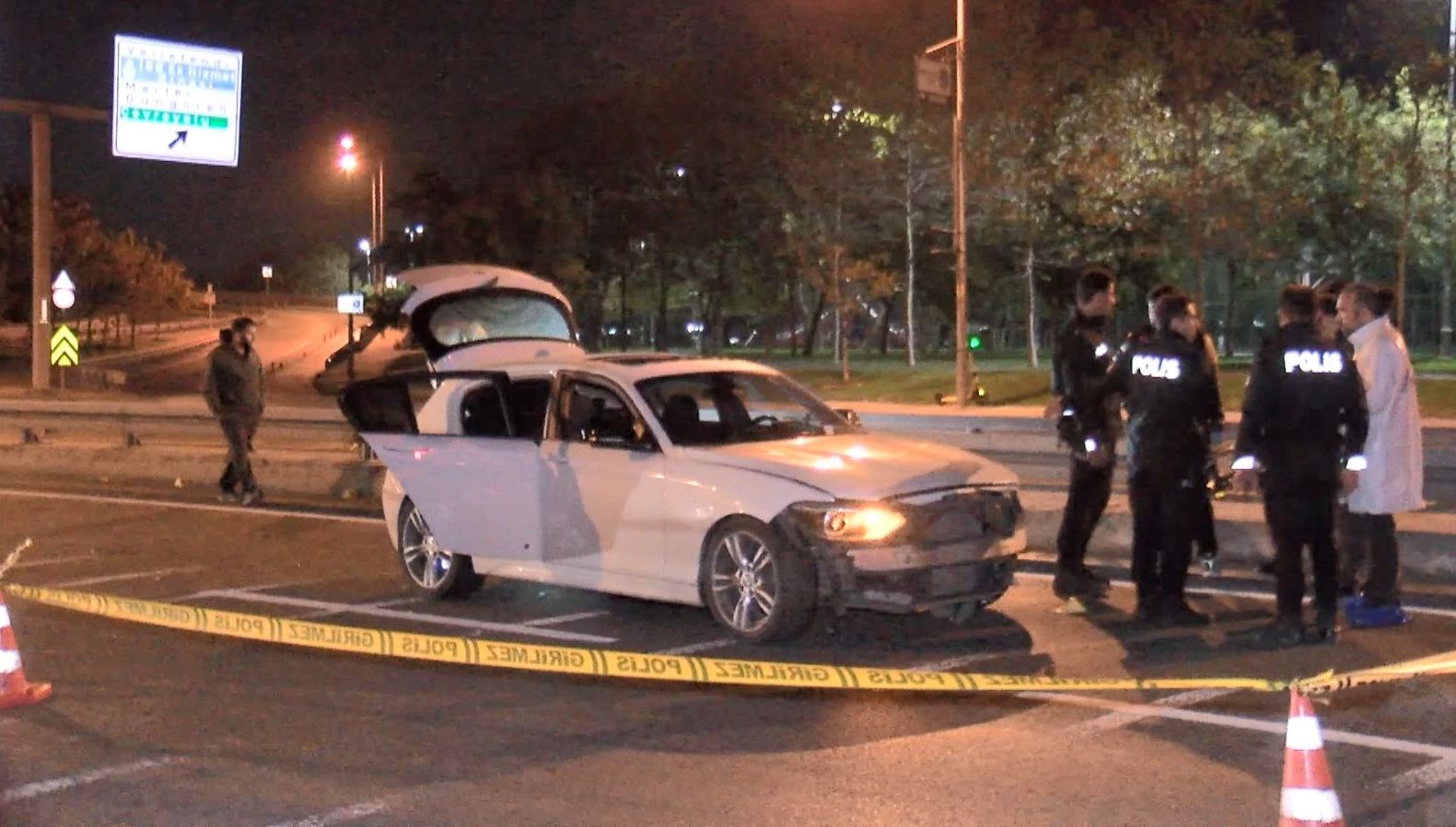 dur ihtarina uymadi 5 polis aracina carpti kovalamaca sonucu vurularak yakalandi drpFtQy4.jpg