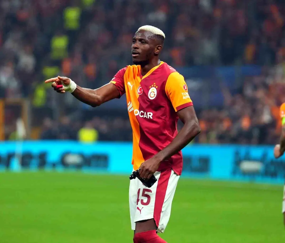 victor osimhen galatasarayin uefa sampiyonlar liginde en hizli golunu atti QMMERi7W.jpg