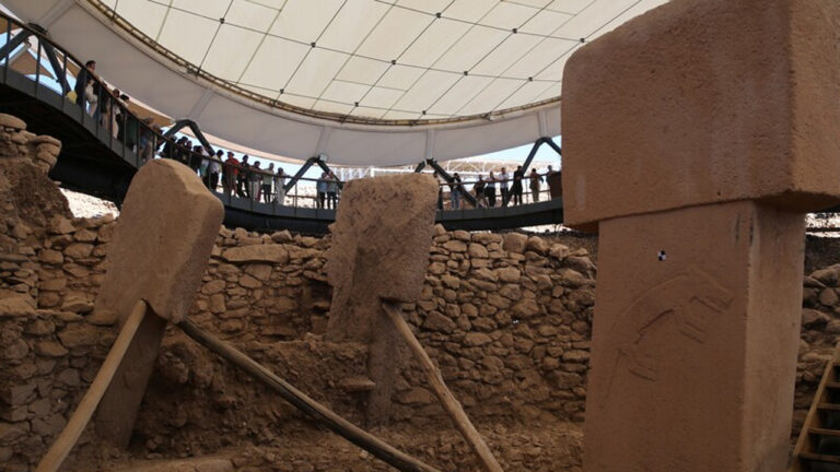 gobeklitepe-sergisinin-dunyanin-farkli-merkezlerine-tasinmasi-hedefleniyor-pYVJPhGf