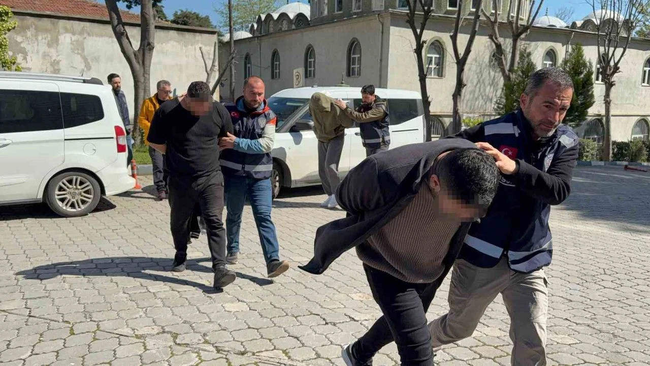 Atakum’daki Masaj Salonuna Fuhuş Baskını: 3 Kişi Tutuklandı