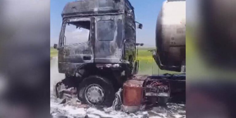 mardinde-akaryakit-yuklu-tanker-alev-aldi-4HKrBKZK